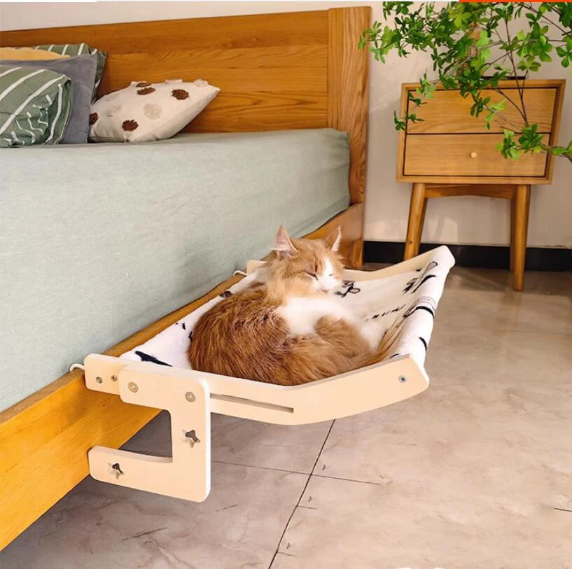 "SkyMichi: Hamaca Elevada para Gatos"